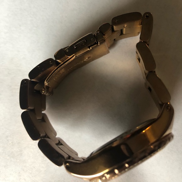 Michael Kors Gold Watch - Picture 4 of 5